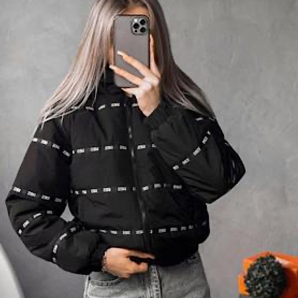 GUESS Puffer Jacket - Picture 1 of 5